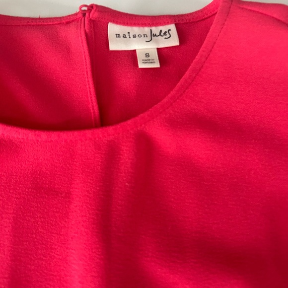 Bright pink top size small by maiso Jules - Picture 6 of 7